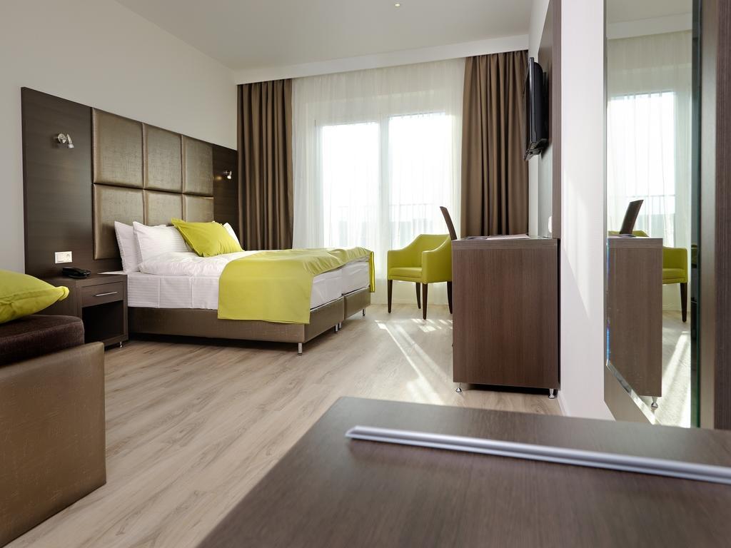 Boutique Hotel Bellevue Rheinfelden / Basel Rum bild